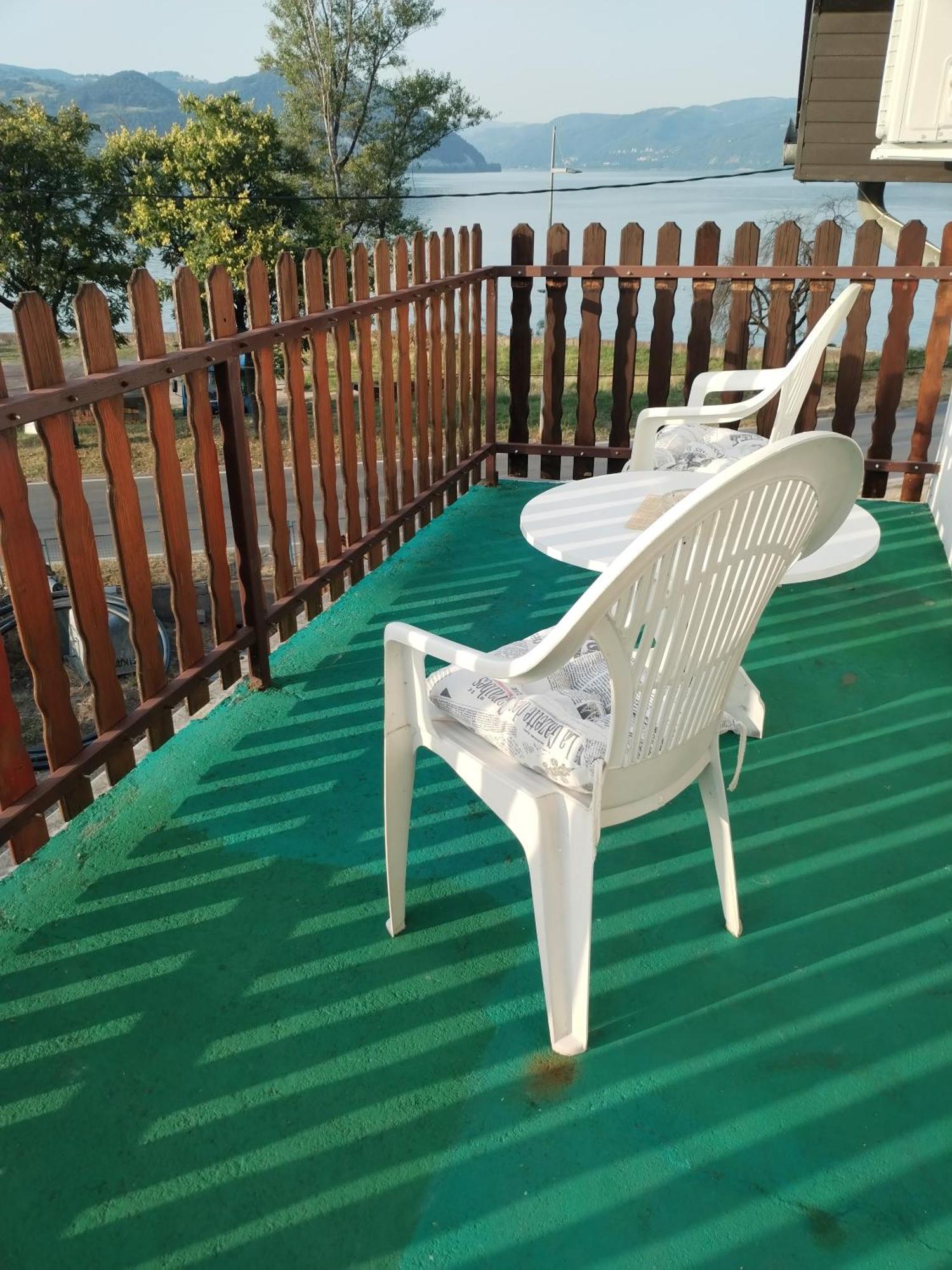 Apartamento Sobe Lara Donji Milanovac Exterior foto